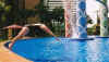 nora_dive.jpg (133444 bytes)